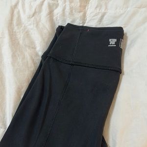 Victoria Secret Sport cropped black leggings